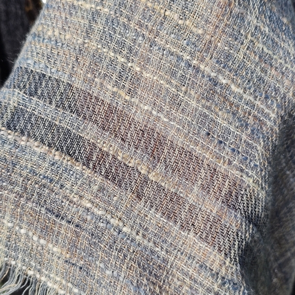 Steve Madden grey weave wrap/ scarf - Picture 7 of 7